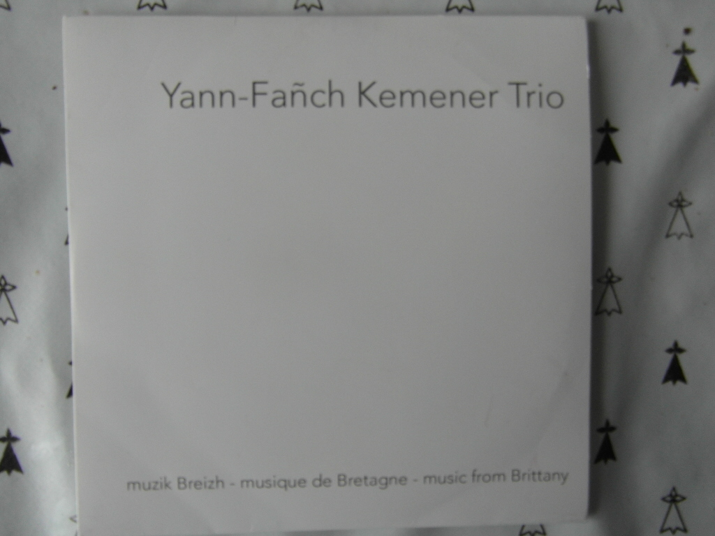 KEMENER TRIO 1